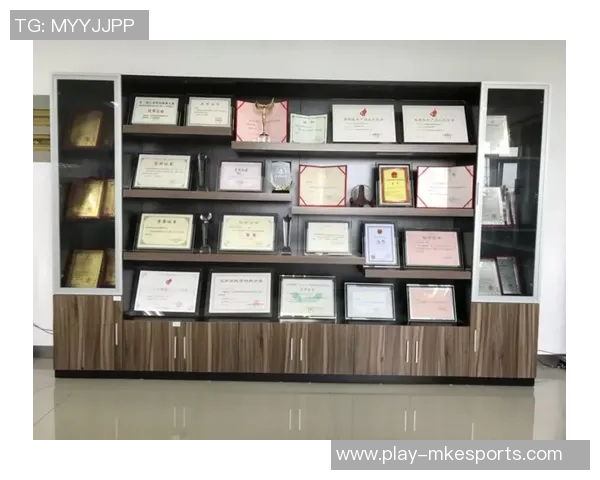 LNG包夹革新引领s15电竞新潮流探索团队协作与战术创新的完美结合 LNG包夹革新引领s15电竞新潮流探索团队协作与战术创新的完美结合